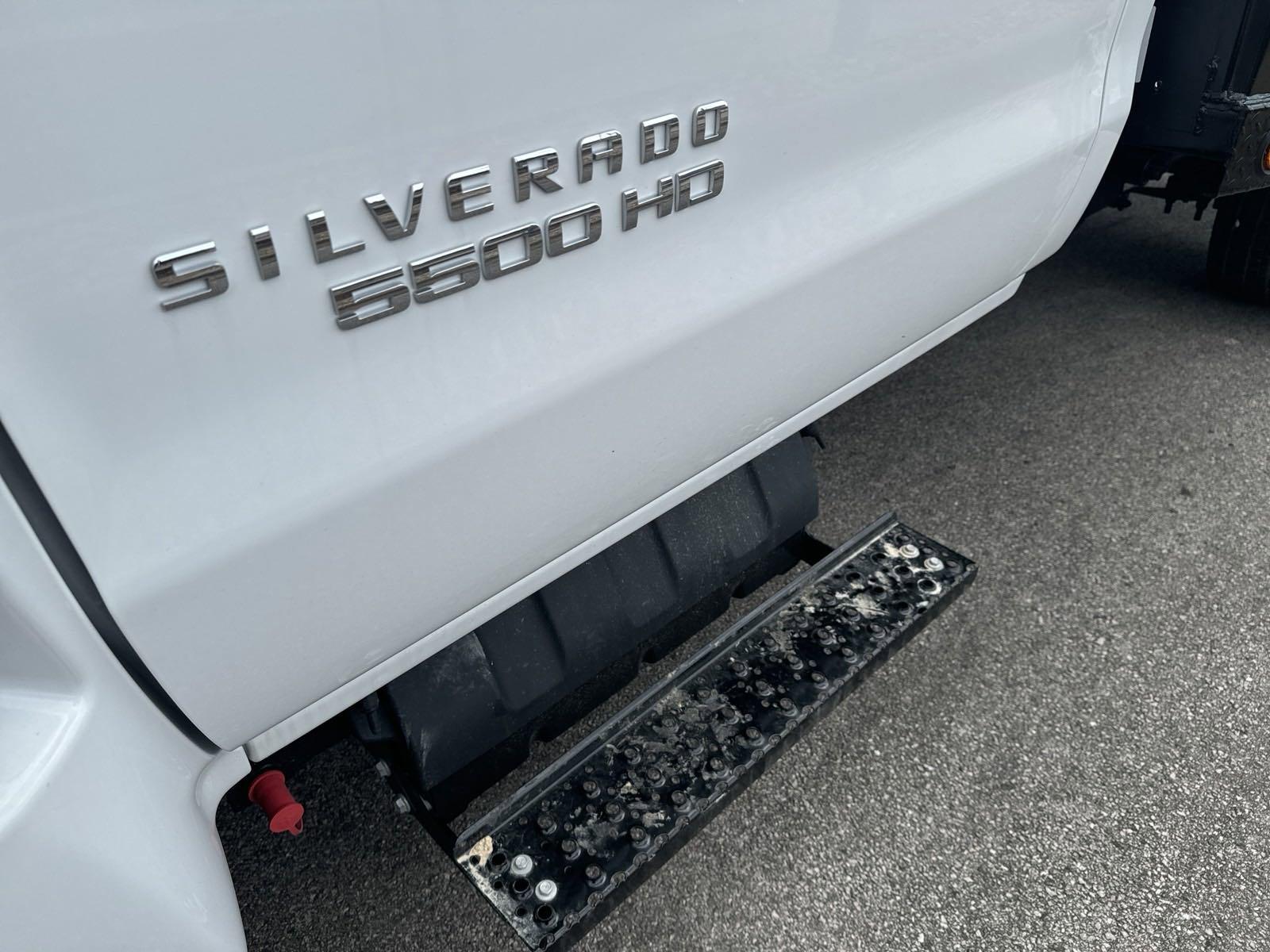 2024 Chevrolet Silverado 5500 HD Vehicle Photo in GEORGETOWN, TX 78626-7508