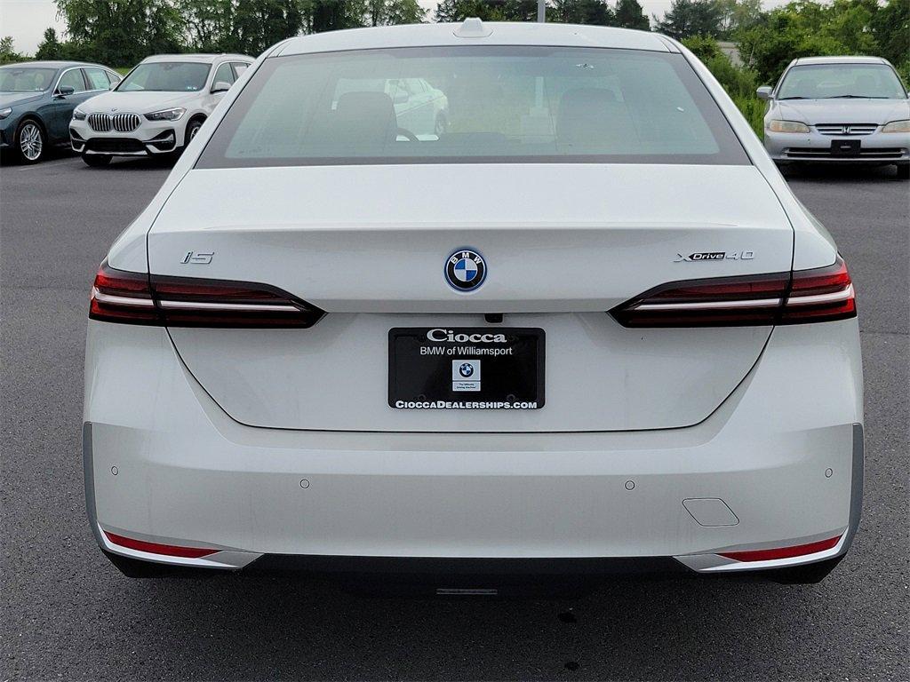 2025 BMW i5 Vehicle Photo in Muncy, PA 17756