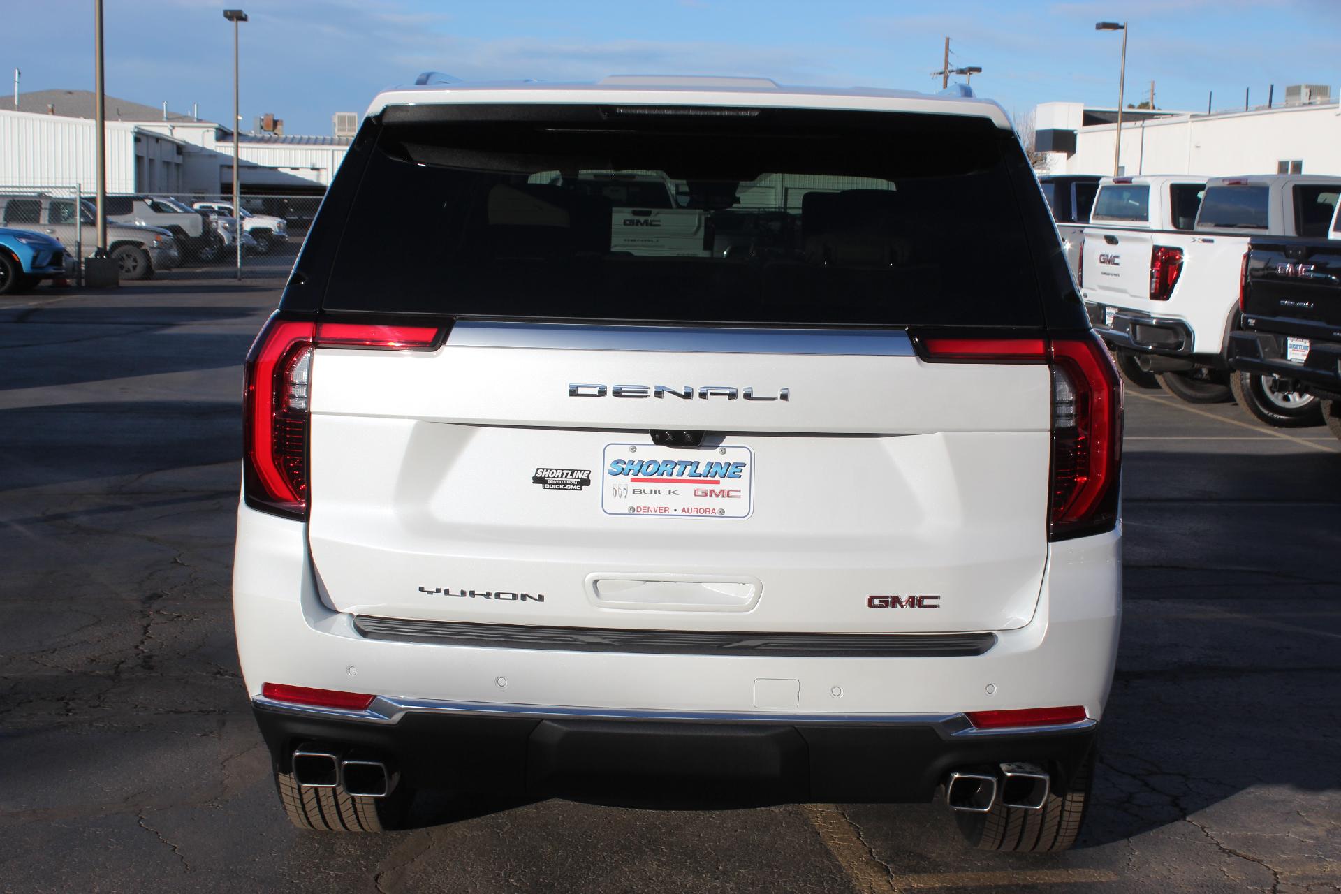 2025 GMC Yukon Vehicle Photo in AURORA, CO 80012-4011