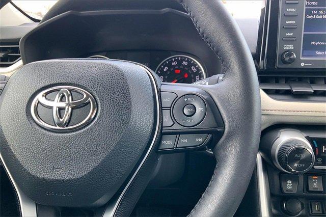 2021 Toyota RAV4 Vehicle Photo in INDEPENDENCE, MO 64055-1377