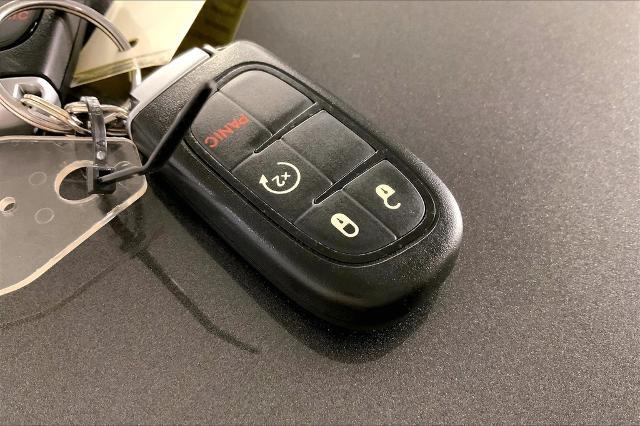 2021 Jeep Cherokee Vehicle Photo in Kansas City, MO 64114