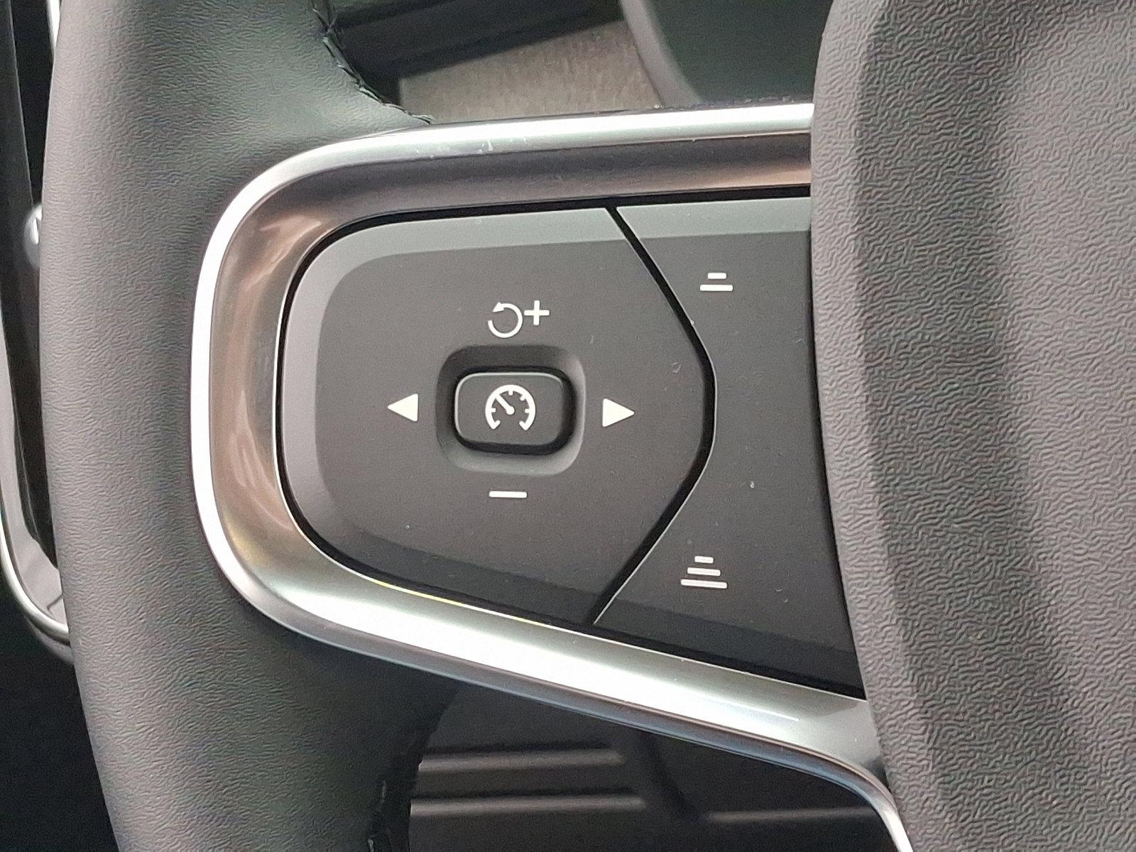 2025 Volvo XC40 Vehicle Photo in Trevose, PA 19053