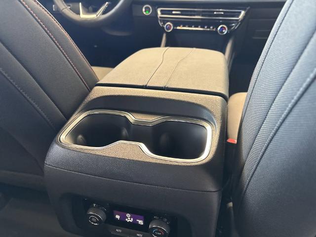 2025 Chevrolet Traverse Vehicle Photo in MANHATTAN, KS 66502-5036