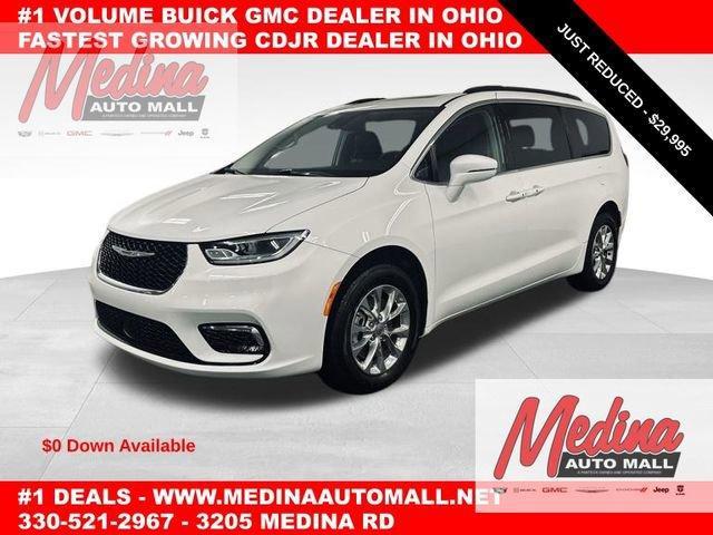 2022 Chrysler Pacifica Vehicle Photo in MEDINA, OH 44256-9631