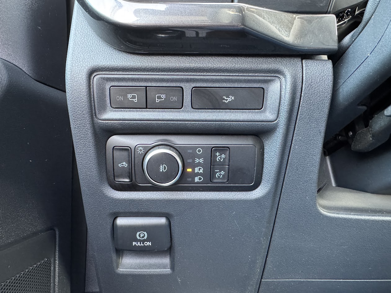 2023 Ford F-150 Vehicle Photo in BOONVILLE, IN 47601-9633