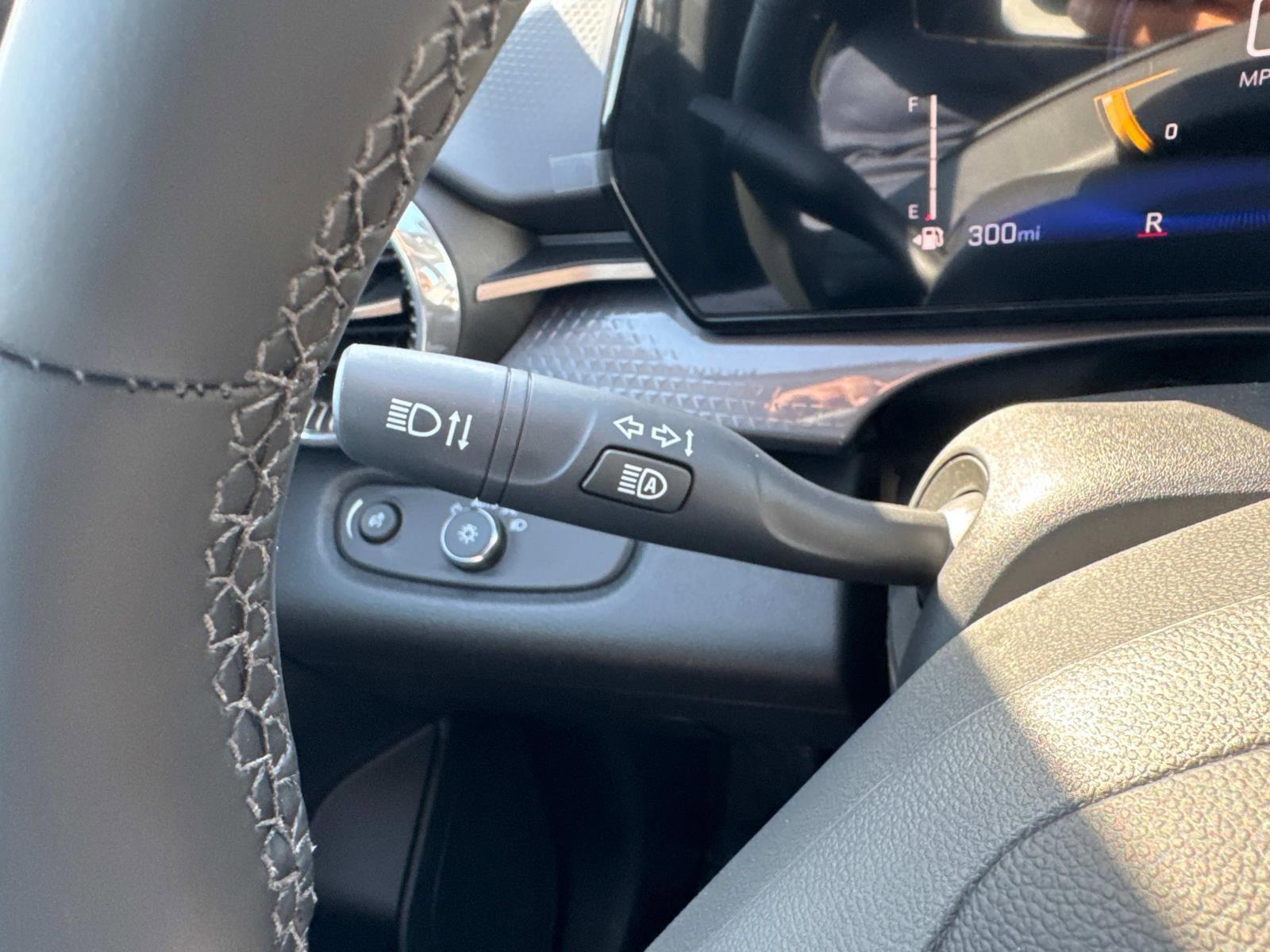 2025 Chevrolet Trax Vehicle Photo in LOS ANGELES, CA 90007-3794
