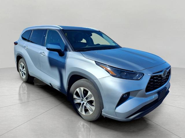 2022 Toyota Highlander Vehicle Photo in Oshkosh, WI 54904