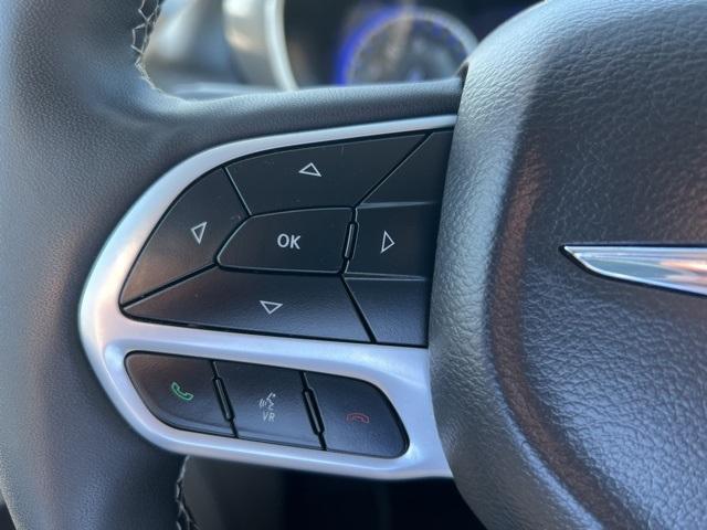 2023 Chrysler Pacifica Vehicle Photo in GREEN BAY, WI 54304-5303