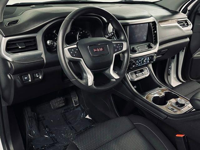 2023 GMC Acadia Vehicle Photo in MEDINA, OH 44256-9631