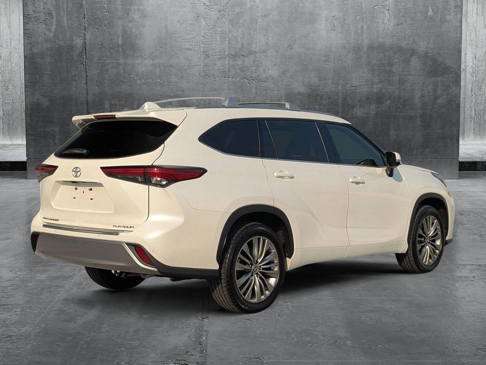 2021 Toyota Highlander Vehicle Photo in Clearwater, FL 33765
