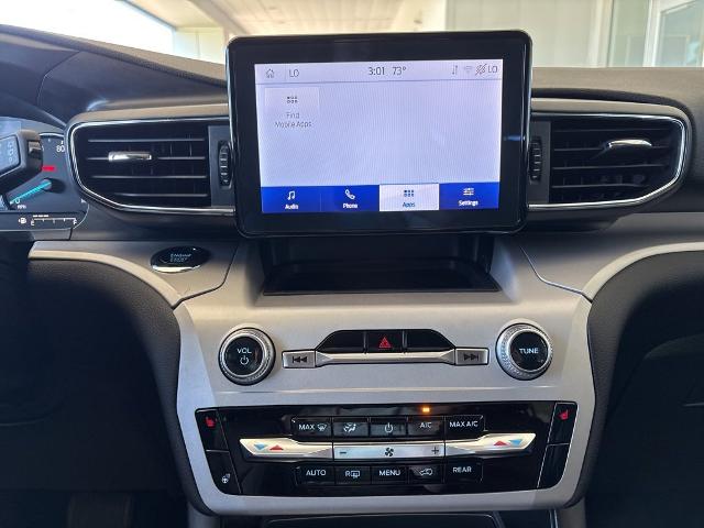 2024 Ford Explorer Vehicle Photo in MANHATTAN, KS 66502-5036