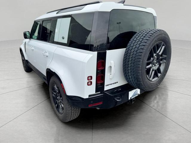 2024 Defender Vehicle Photo in Appleton, WI 54913