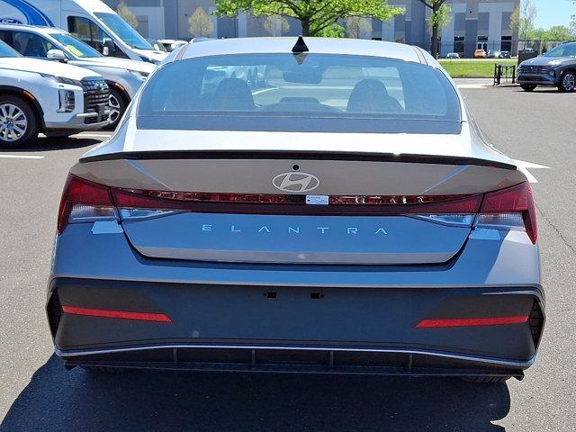 2025 Hyundai ELANTRA Vehicle Photo in Philadelphia, PA 19116