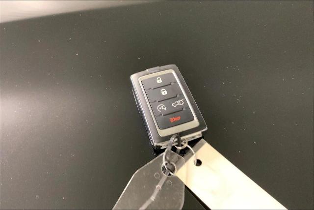 2023 Jeep Grand Cherokee Vehicle Photo in Kansas City, MO 64114