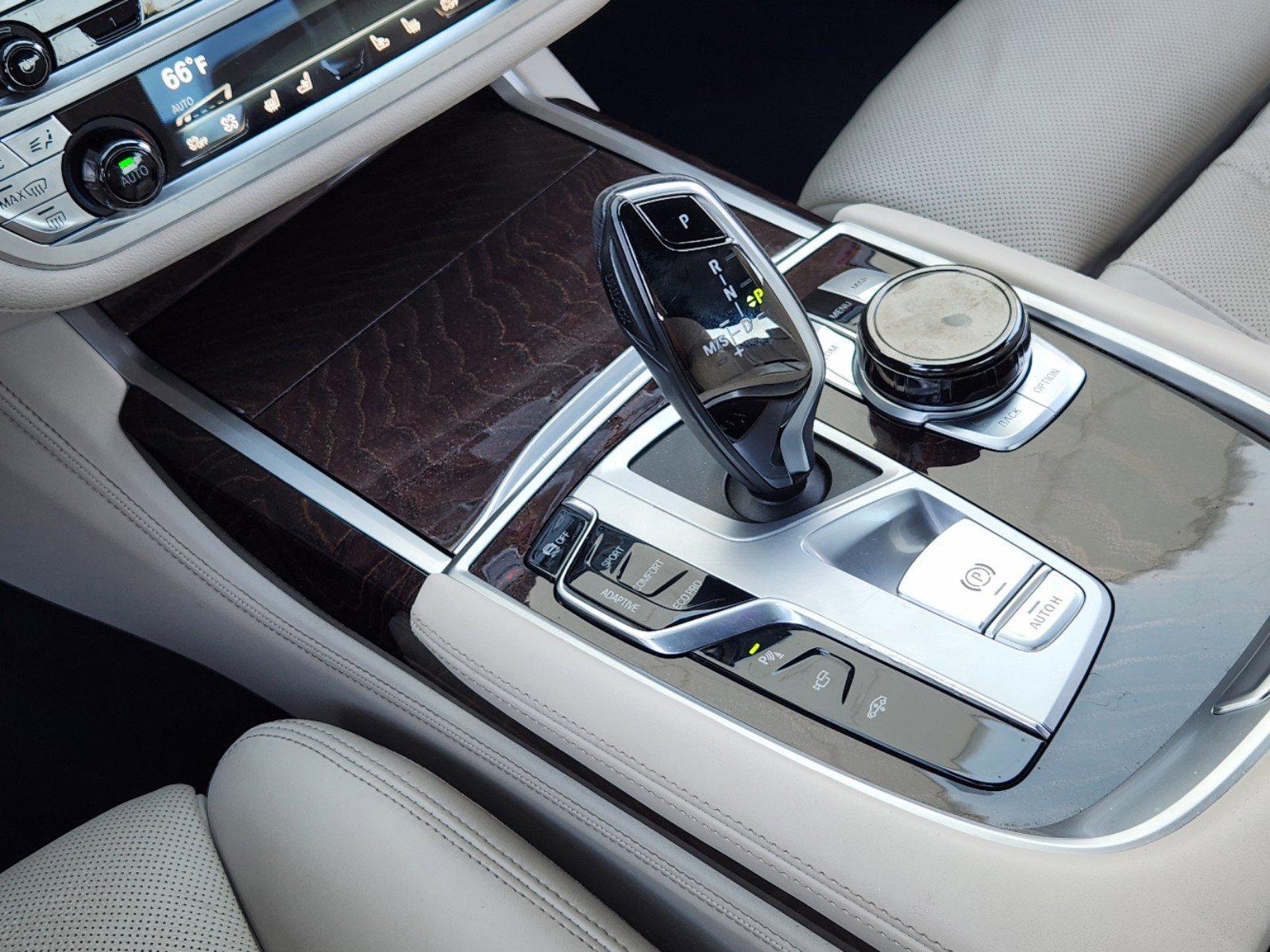 2022 BMW 750i xDrive Vehicle Photo in PLANO, TX 75024