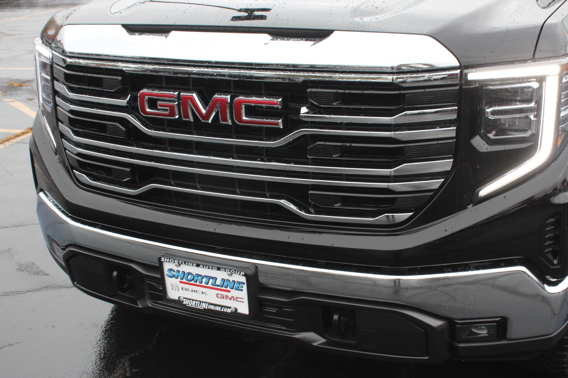 2025 GMC Sierra 1500 Vehicle Photo in AURORA, CO 80012-4011