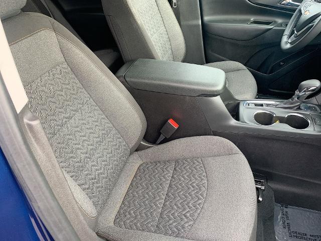 2022 Chevrolet Equinox Vehicle Photo in MOON TOWNSHIP, PA 15108-2571