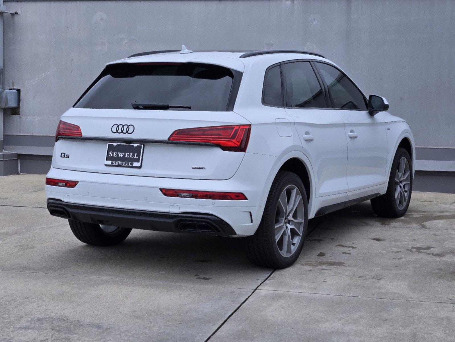 2025 Audi Q5 Sportback Vehicle Photo in SUGAR LAND, TX 77478