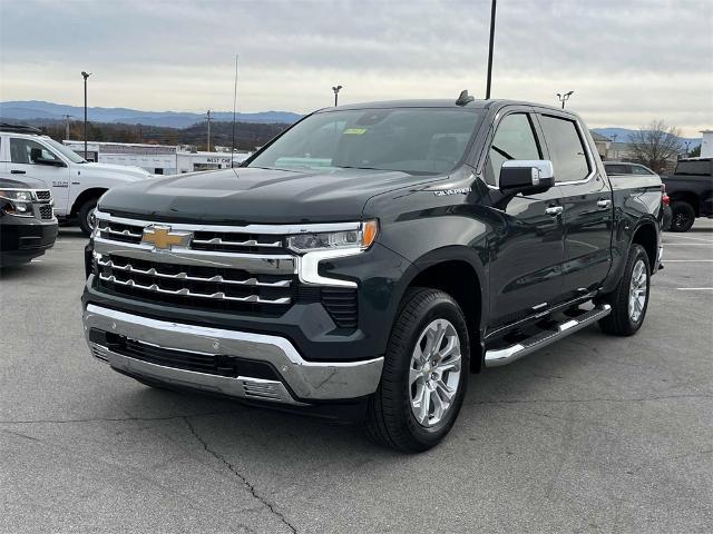 2025 Chevrolet Silverado 1500 Vehicle Photo in ALCOA, TN 37701-3235