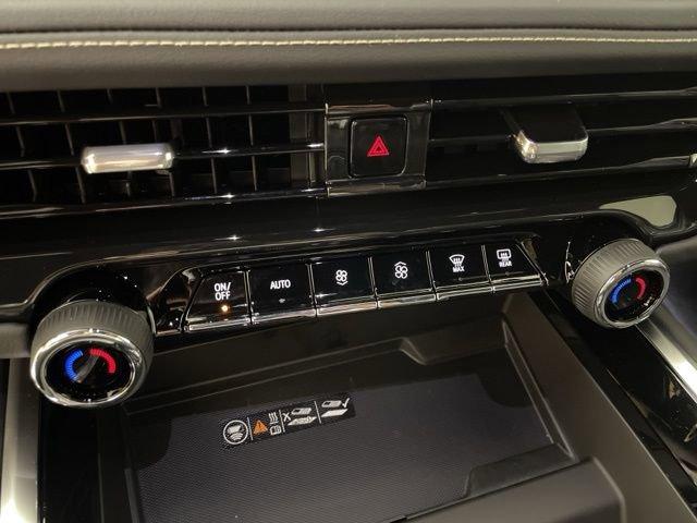 2025 Chevrolet Tahoe Vehicle Photo in PHOENIX, AZ 85014-3381