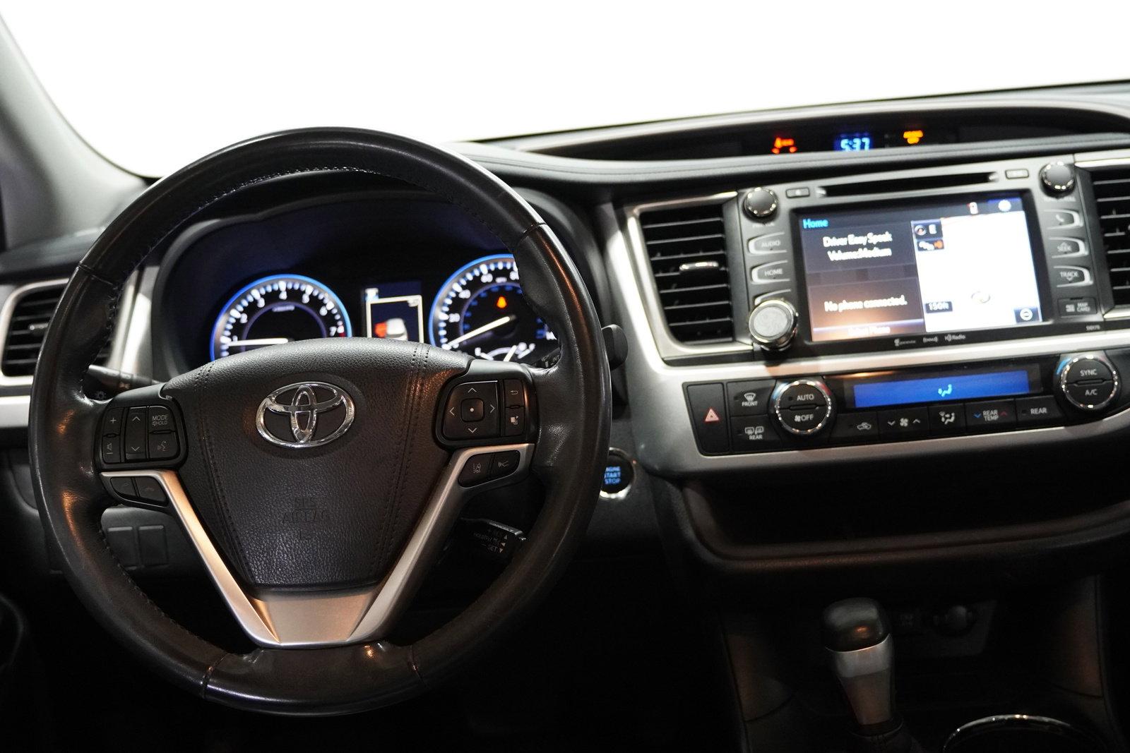 2018 Toyota Highlander Vehicle Photo in GRAPEVINE, TX 76051