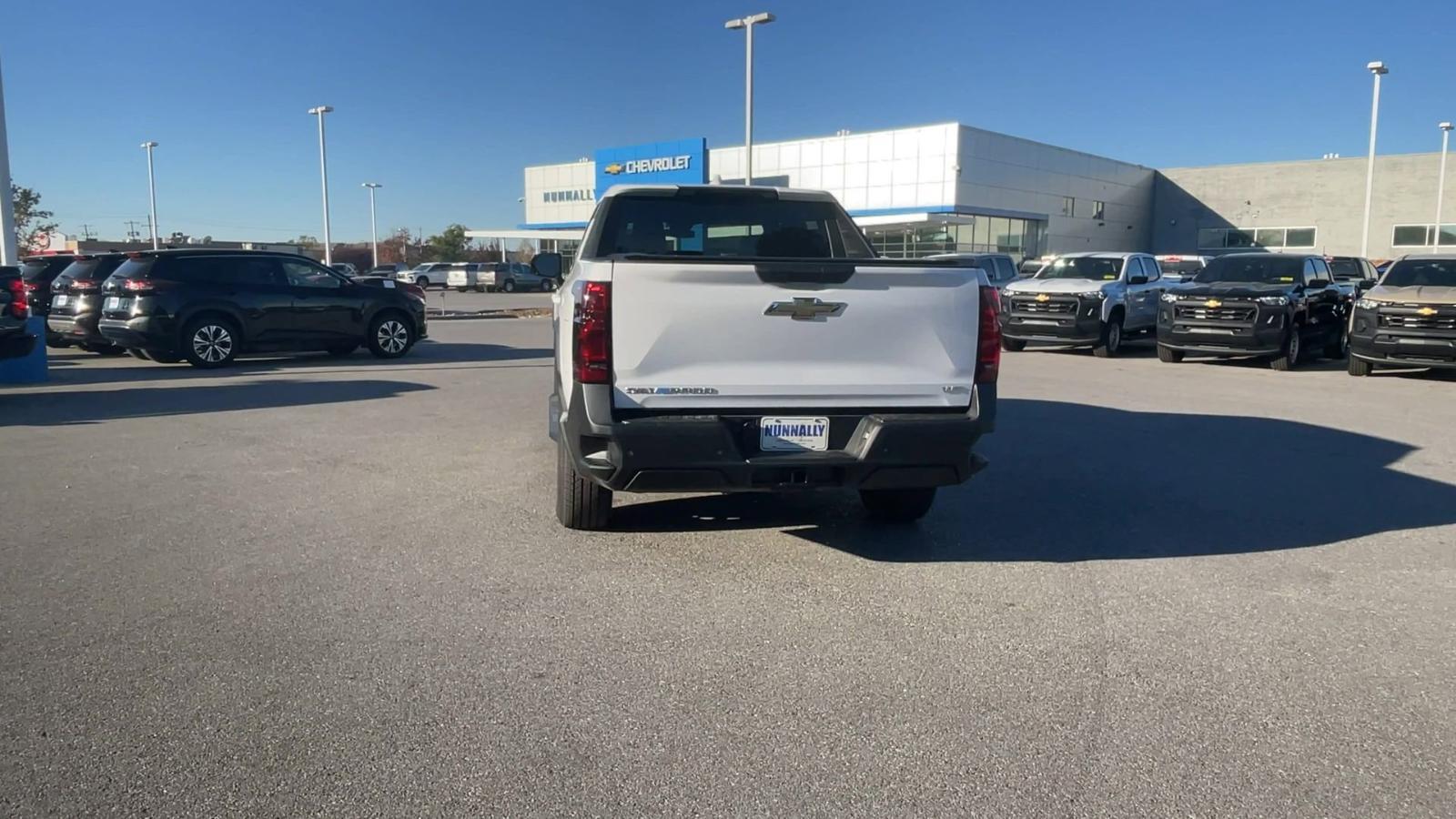 2024 Chevrolet Silverado EV Vehicle Photo in BENTONVILLE, AR 72712-4322