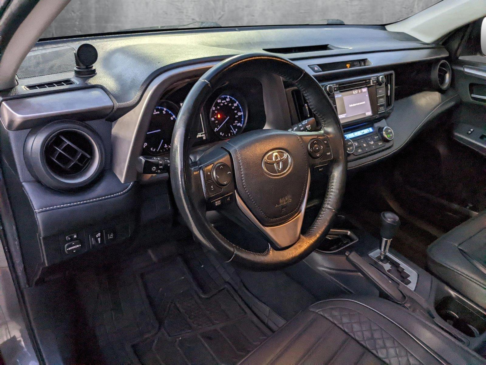 2018 Toyota RAV4 Vehicle Photo in Davie, FL 33331