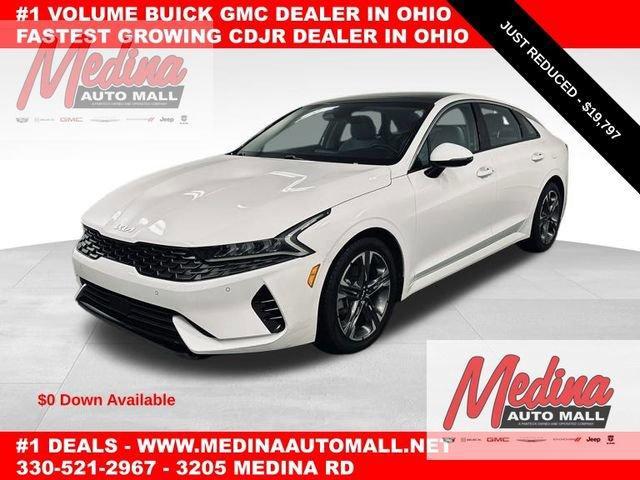 2022 Kia K5 Vehicle Photo in MEDINA, OH 44256-9631