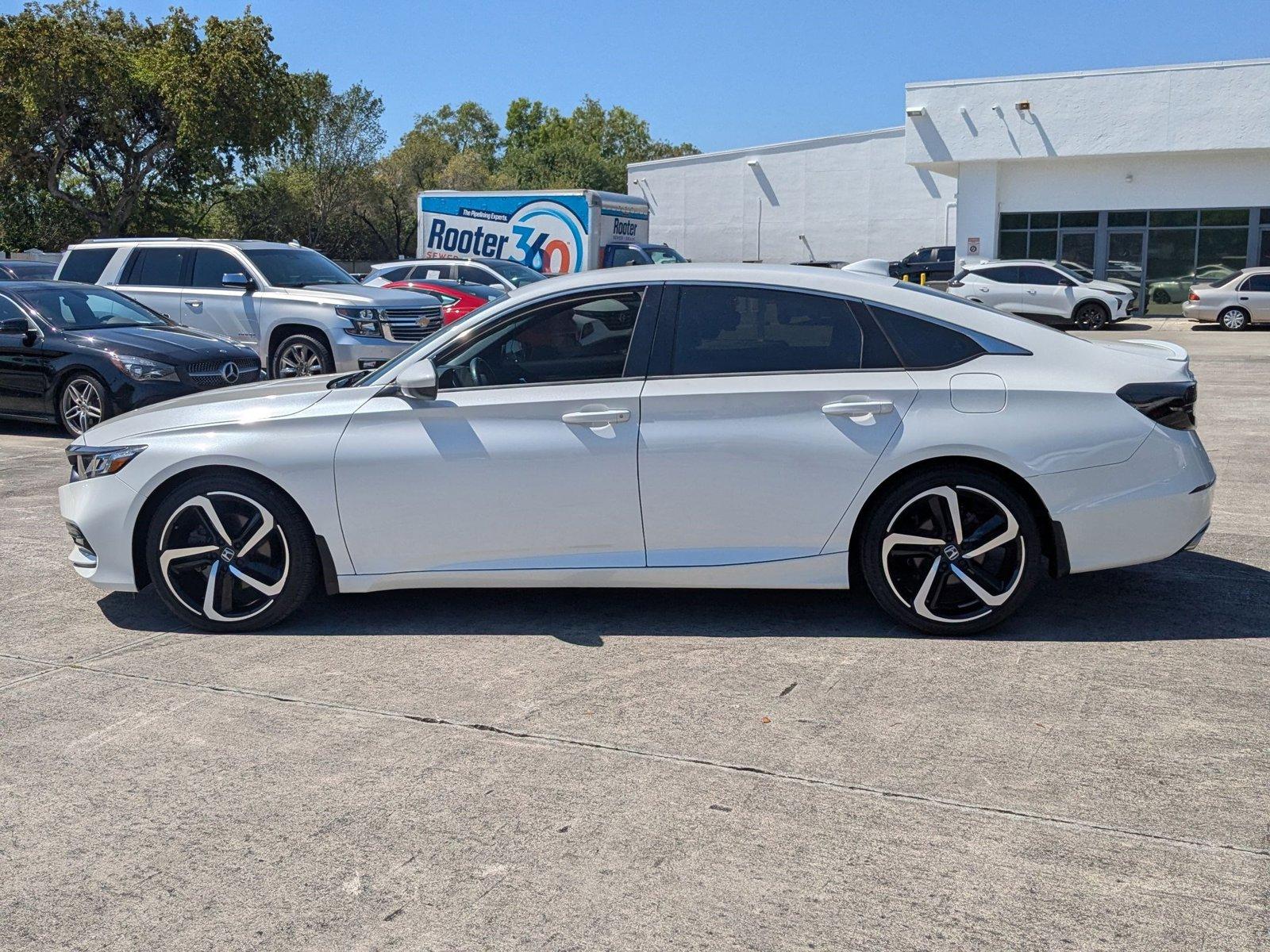 2019 Honda Accord Sedan Vehicle Photo in PEMBROKE PINES, FL 33024-6534