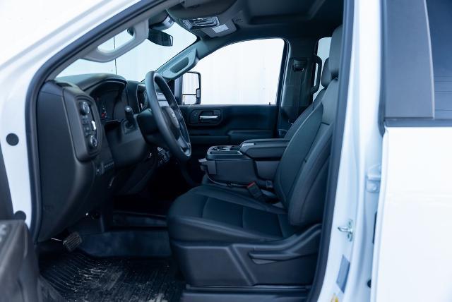 2025 Chevrolet Silverado 3500 HD Vehicle Photo in PLYMOUTH, MA 02360-4801