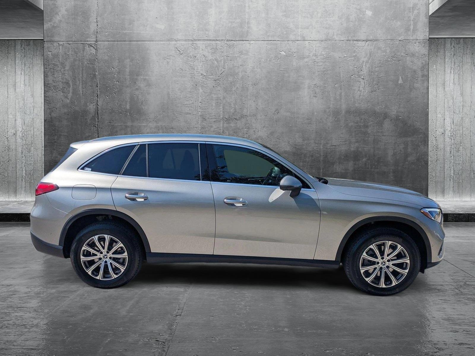 2024 Mercedes-Benz GLC Vehicle Photo in Sarasota, FL 34231