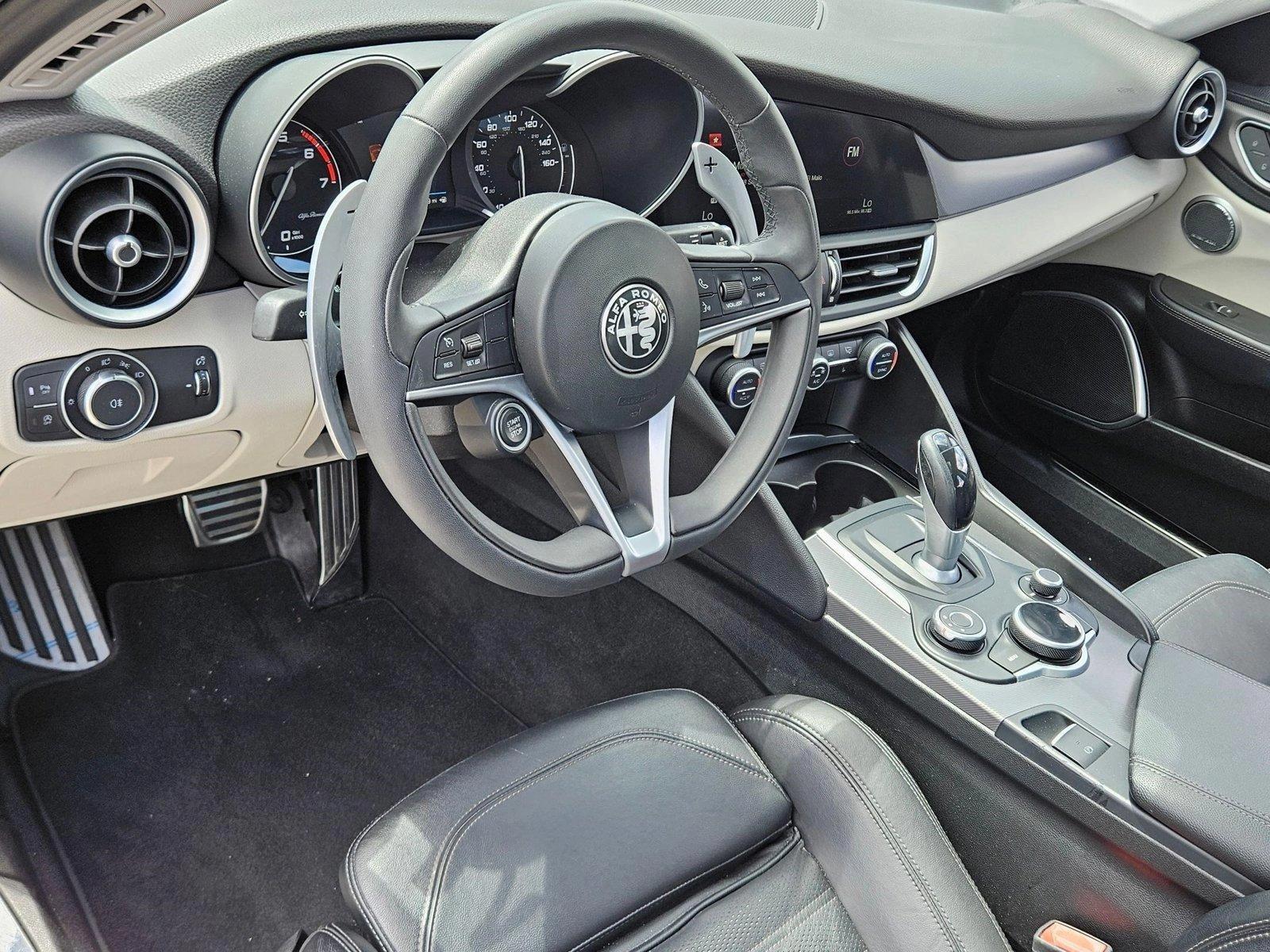 2019 Alfa Romeo Giulia Vehicle Photo in Pembroke Pines , FL 33027