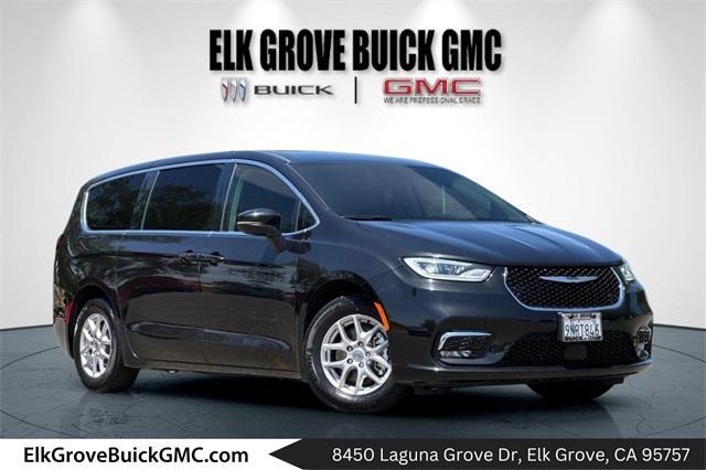 2023 Chrysler Pacifica Vehicle Photo in ELK GROVE, CA 95757-8703