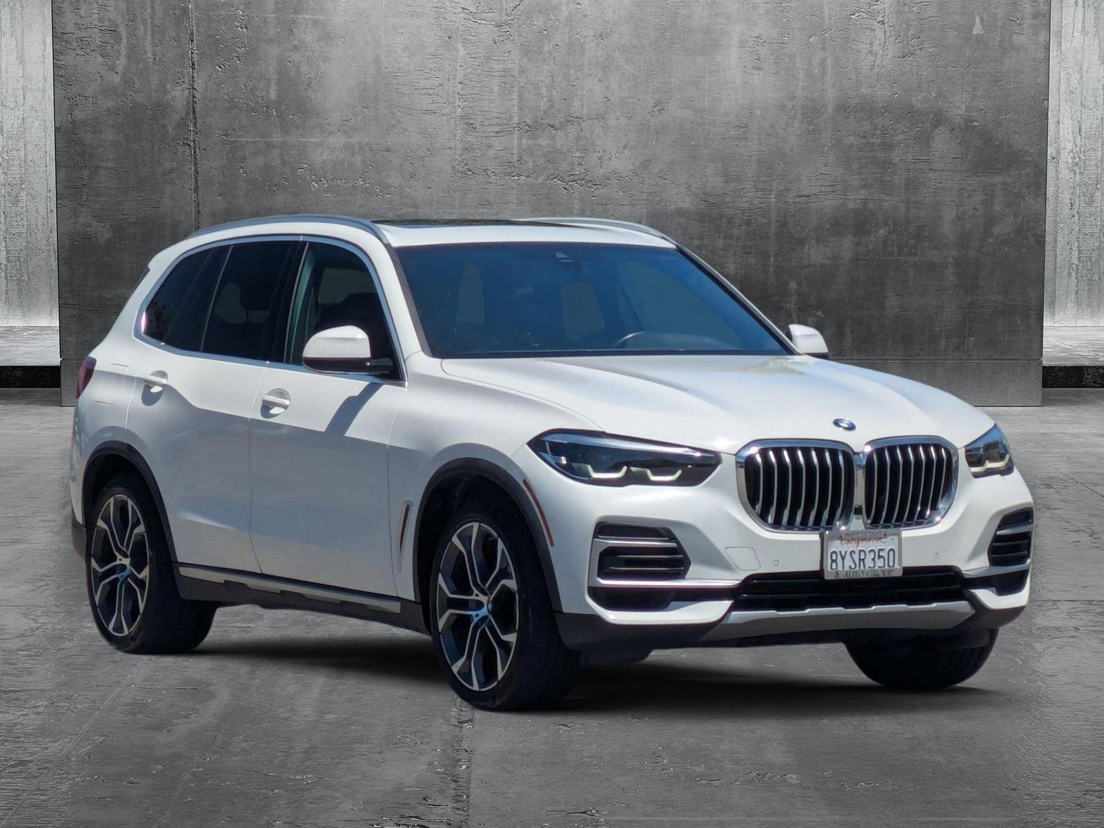 2022 BMW X5 sDrive40i Vehicle Photo in Valencia, CA 91355-1794