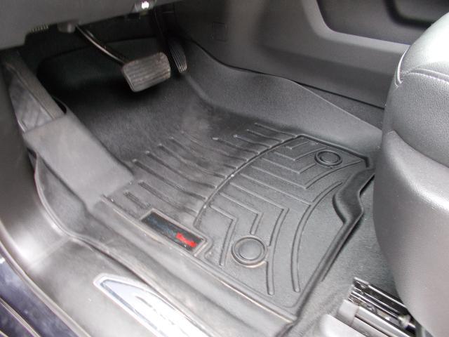 2023 GMC Sierra 1500 Vehicle Photo in LOWELL, MA 01852-4336
