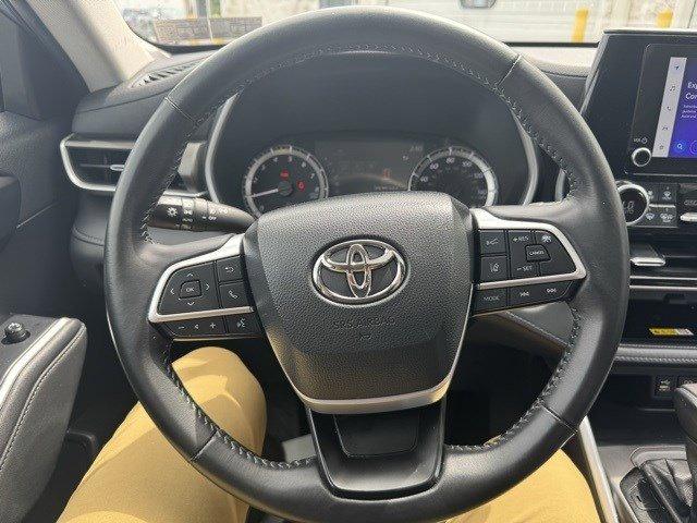 2023 Toyota Highlander Vehicle Photo in Mechanicsburg, PA 17050-1707