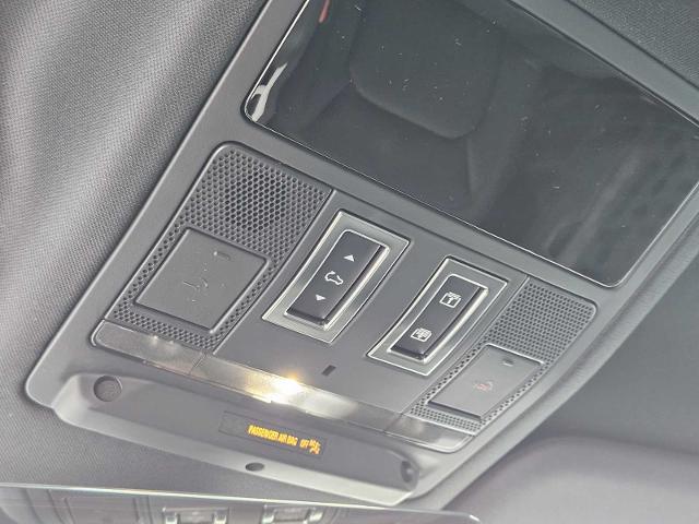 2025 Defender Vehicle Photo in AUSTIN, TX 78717