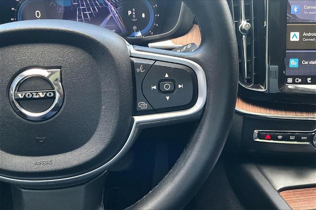 2022 Volvo XC60 Vehicle Photo in Houston, TX 77007