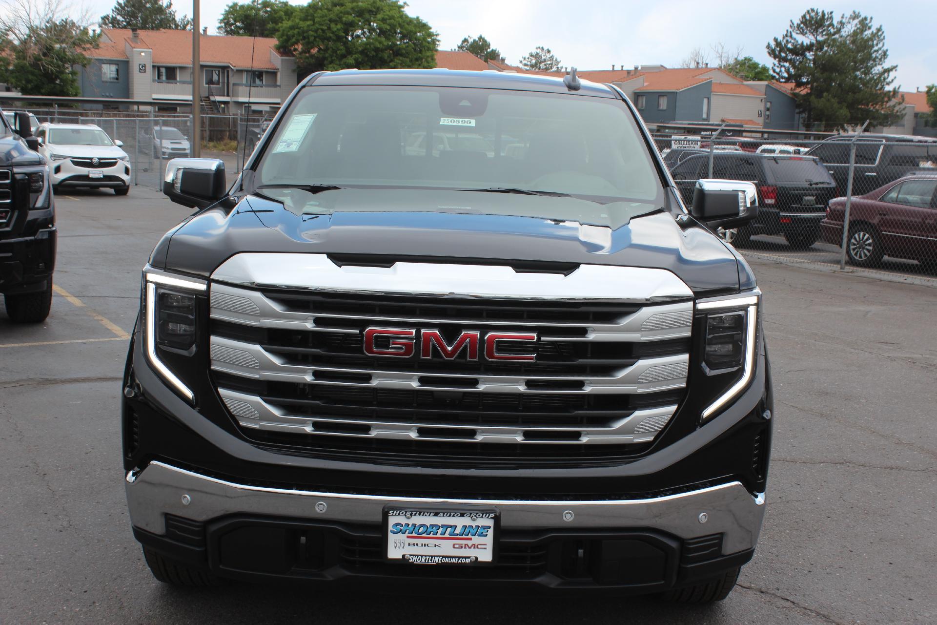 2025 GMC Sierra 1500 Vehicle Photo in AURORA, CO 80012-4011