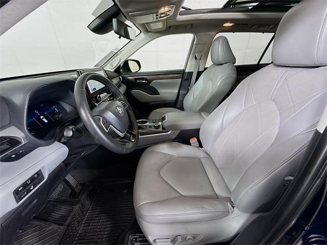 2023 Toyota Highlander Vehicle Photo in Everett, WA 98204