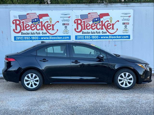 Used 2022 Toyota Corolla LE with VIN JTDEPMAE0NJ222851 for sale in Dunn, NC