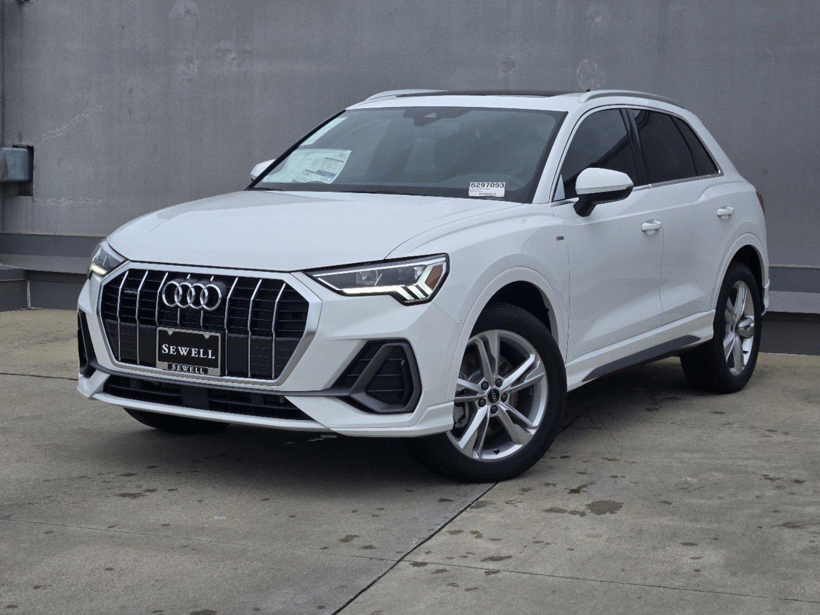 2024 Audi Q3 Vehicle Photo in SUGAR LAND, TX 77478