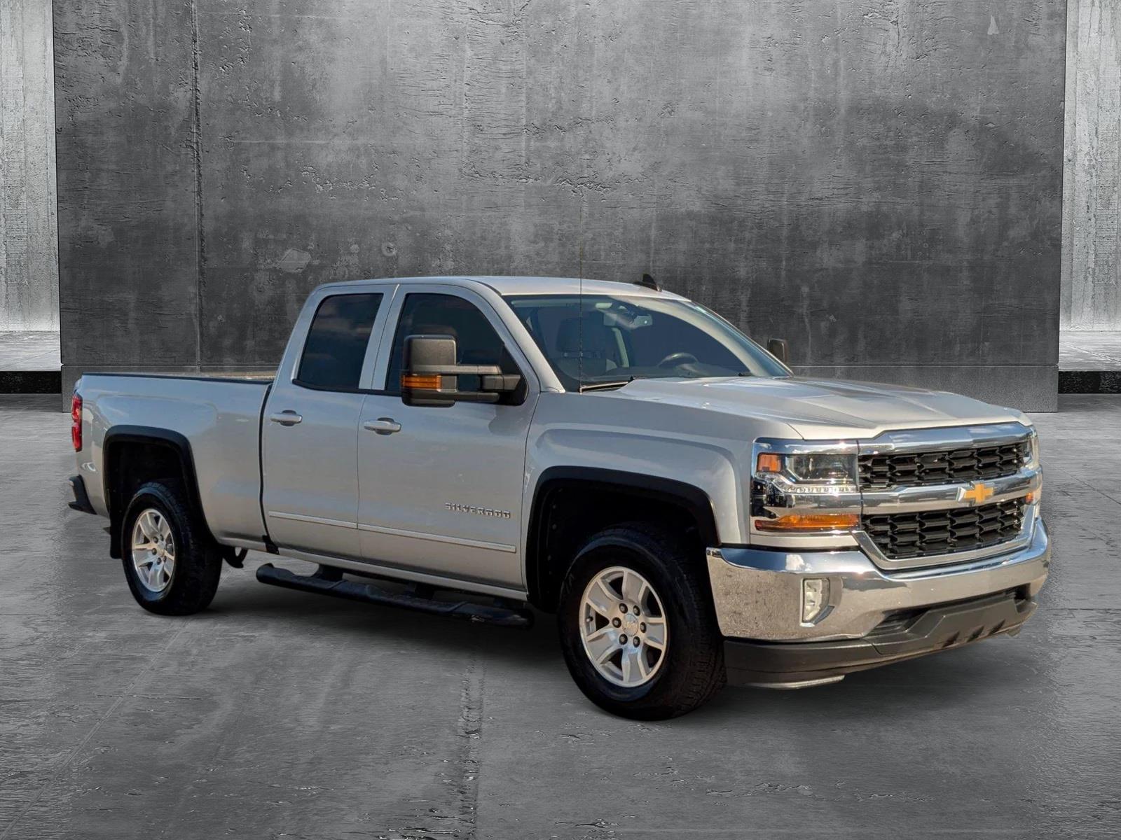 2017 Chevrolet Silverado 1500 Vehicle Photo in St. Petersburg, FL 33713