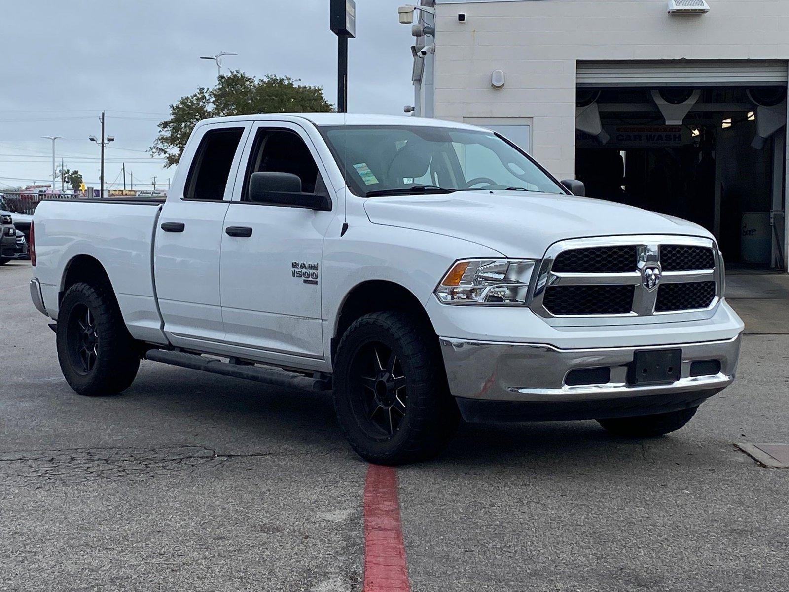 2019 Ram 1500 Classic Vehicle Photo in Corpus Christi, TX 78415