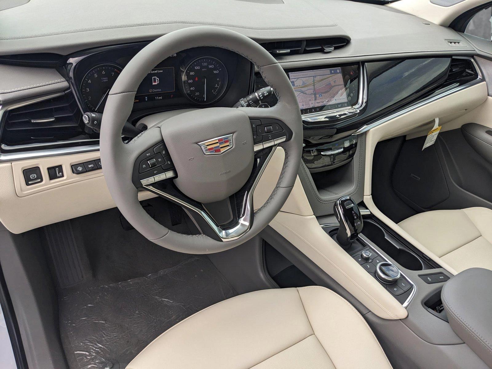 2024 Cadillac XT6 Vehicle Photo in WEST PALM BEACH, FL 33407-3296