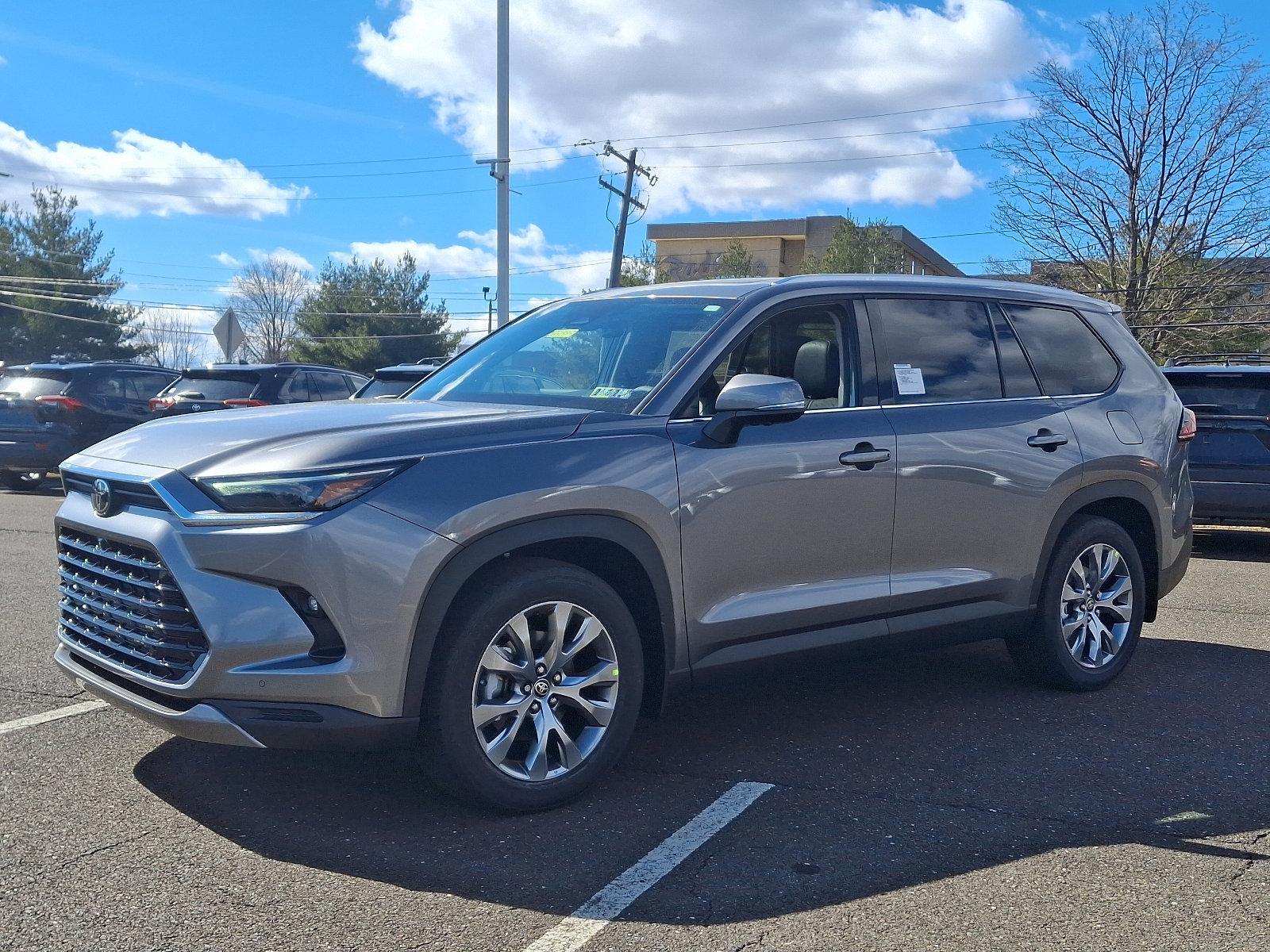 2025 Toyota Grand Highlander Vehicle Photo in Trevose, PA 19053