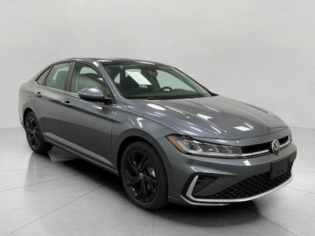 2025 Volkswagen Jetta 1.5T SE photo 2