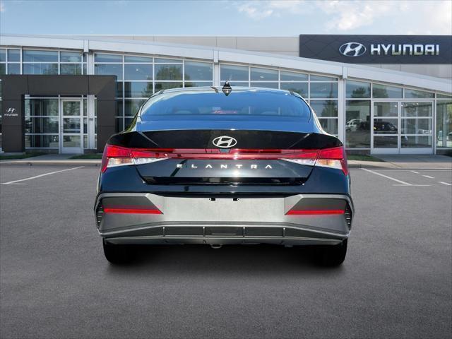 Trunk Ledge Kit | HYUNDAI ELANTRA 2021