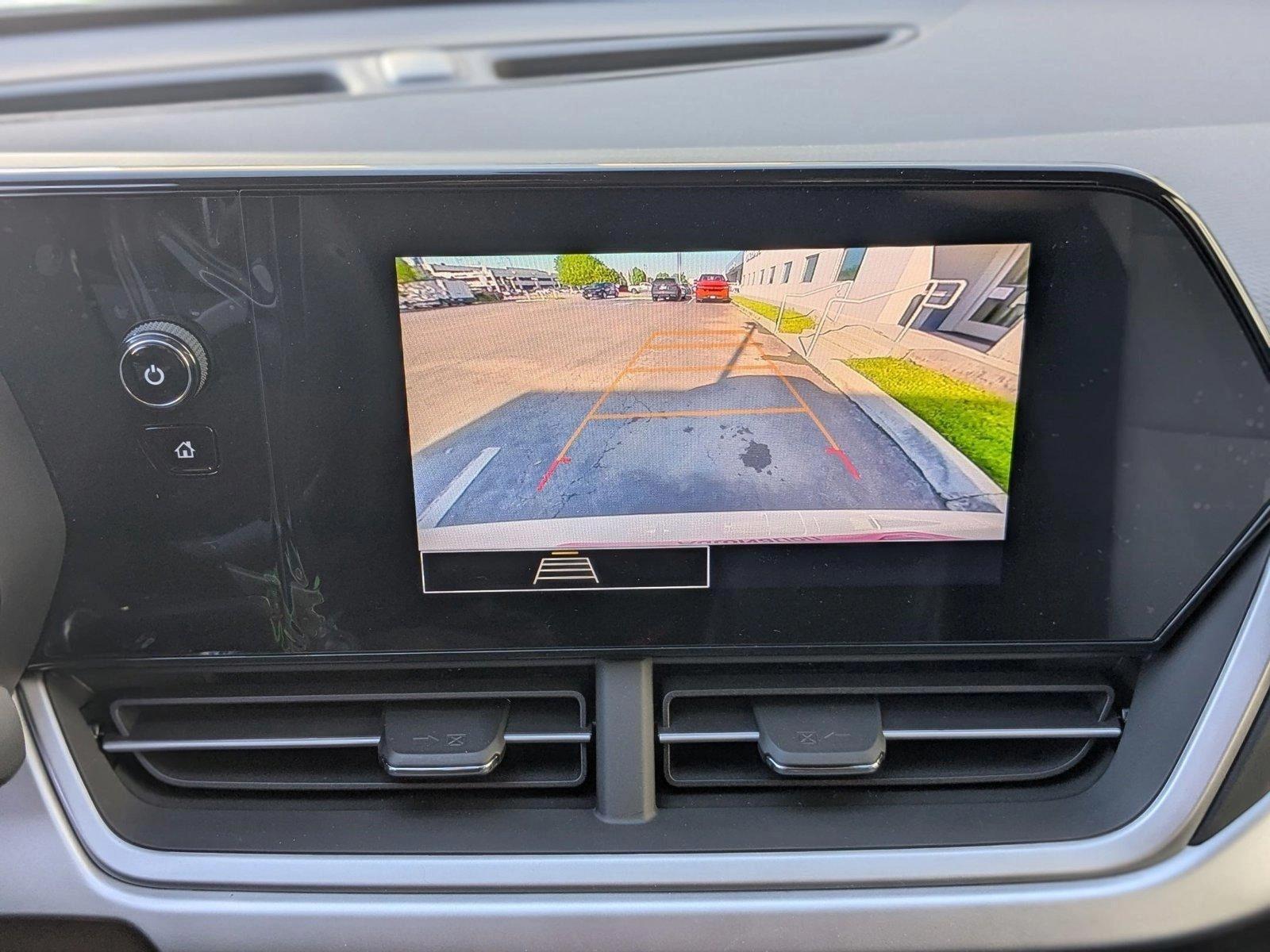 2025 Chevrolet Trax Vehicle Photo in VALENCIA, CA 91355-1705