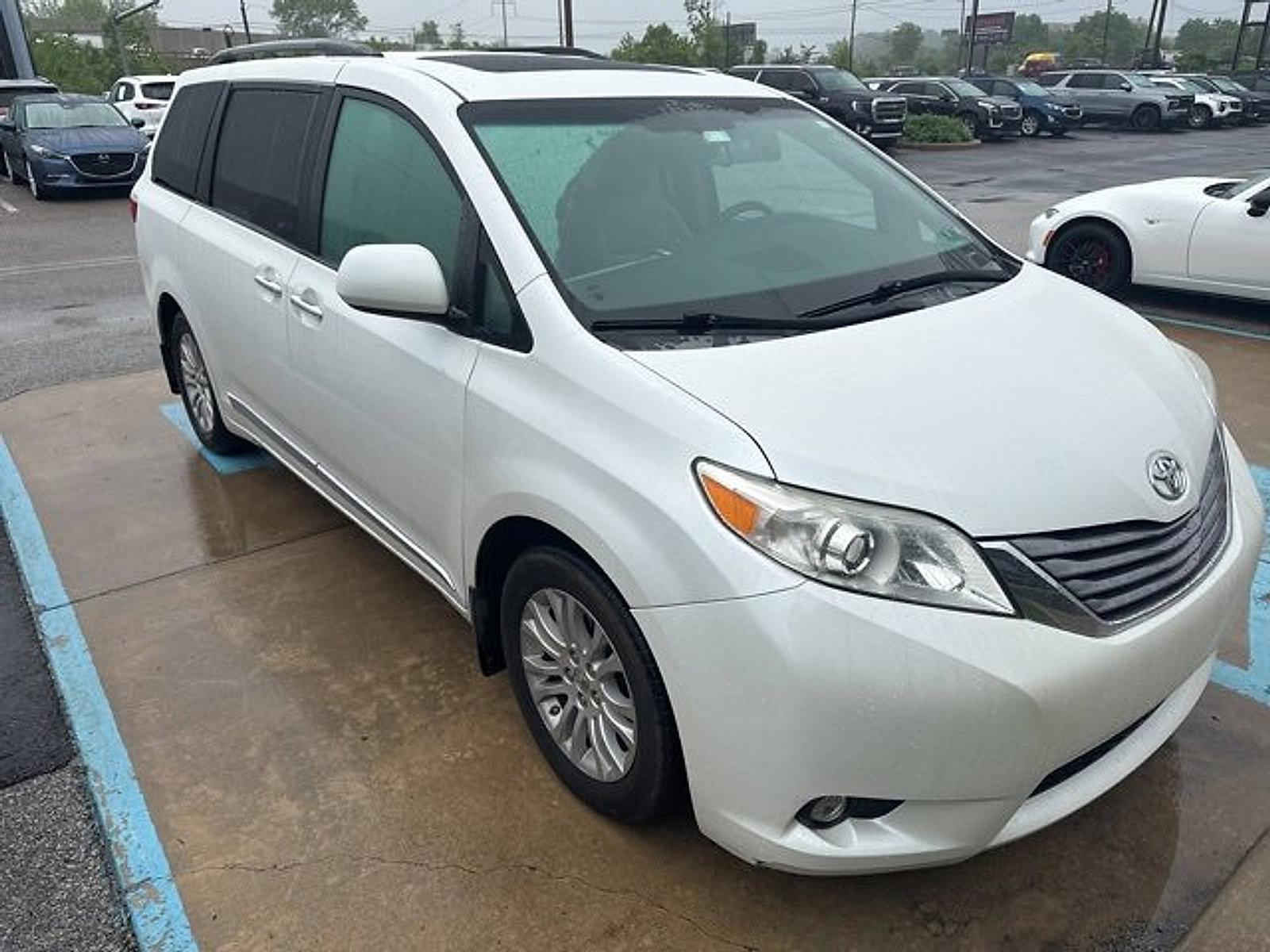 2015 Toyota Sienna Vehicle Photo in Trevose, PA 19053